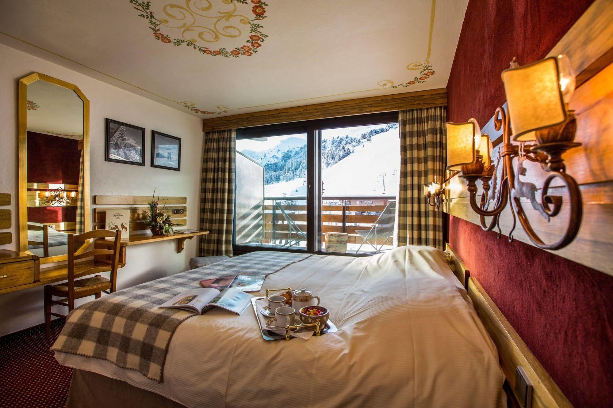 Hotel Alpen Ruitor Мерібель Екстер'єр фото